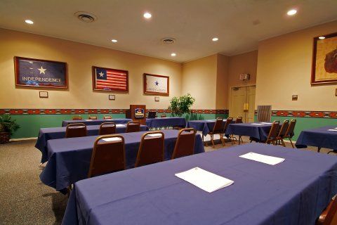 Best Western Old Main Lodge Waco Servizi foto